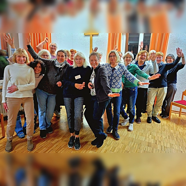 Um beim Seniorenchor mitsingen zu können, braucht man weder Notenkenntnisse noch Chorerfahrung. (Foto: Seniorenchor)