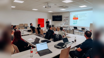 Die Teilnehmer erhielten auch umfassende Einblicke in die organisatorischen Abläufe der KBI.  (Foto: KBI Dachau)