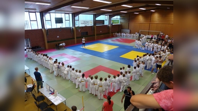 Begrüßung aller Teilnehmer zum Beginn der Veranstaltung. (Foto: SV Günding e.V.)