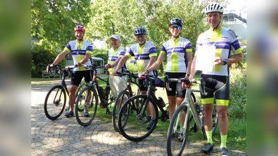 Vertreter des Siegerteams „forice 89“ beim Stadtradeln 2022. (Foto: LA Dachau / Michaela Blanke)