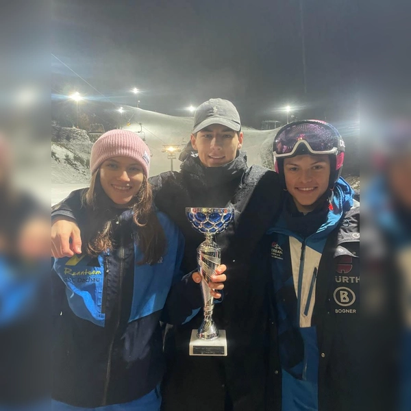 Die drei Schnellsten vom GSC holten sich den Team-Pokal (von links): Louisa Zimmer, Xaver Zimmer und David Baltes. (Foto: GSC Dachau)