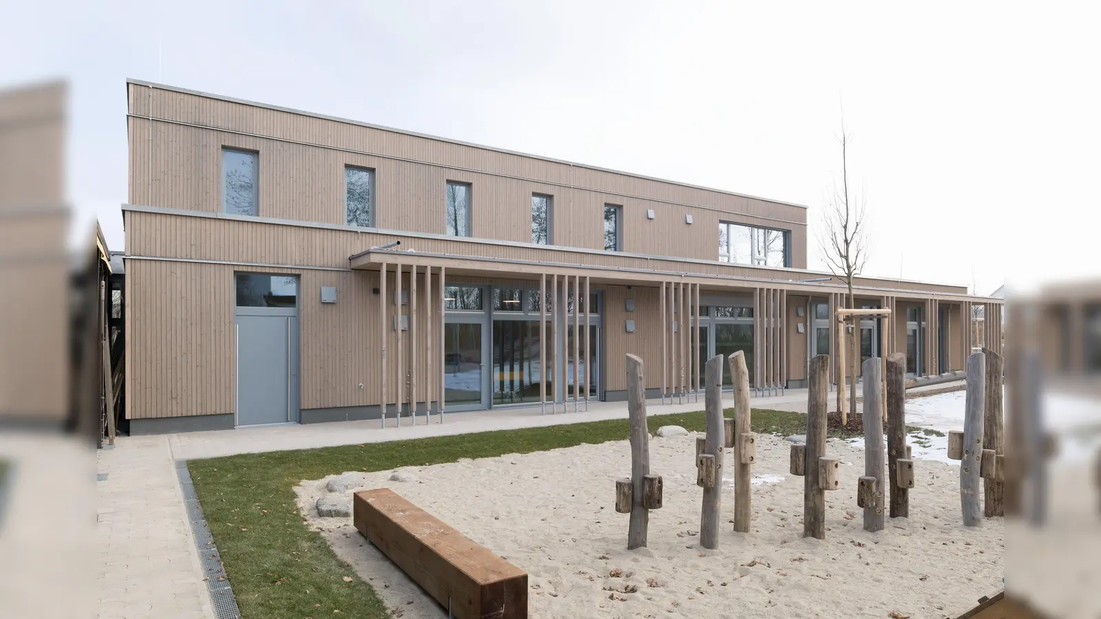 Die Kirchenstiftung Mariä Himmelfahrt Walkertshofen (Erdweg) hat ihren Kindergarten saniert und erweitert. Besichtigung am Samstag von 12 bis 15 Uhr. (Foto: Henning Köpke / Landherr und Partner Architekten und Stadtplaner mbB)