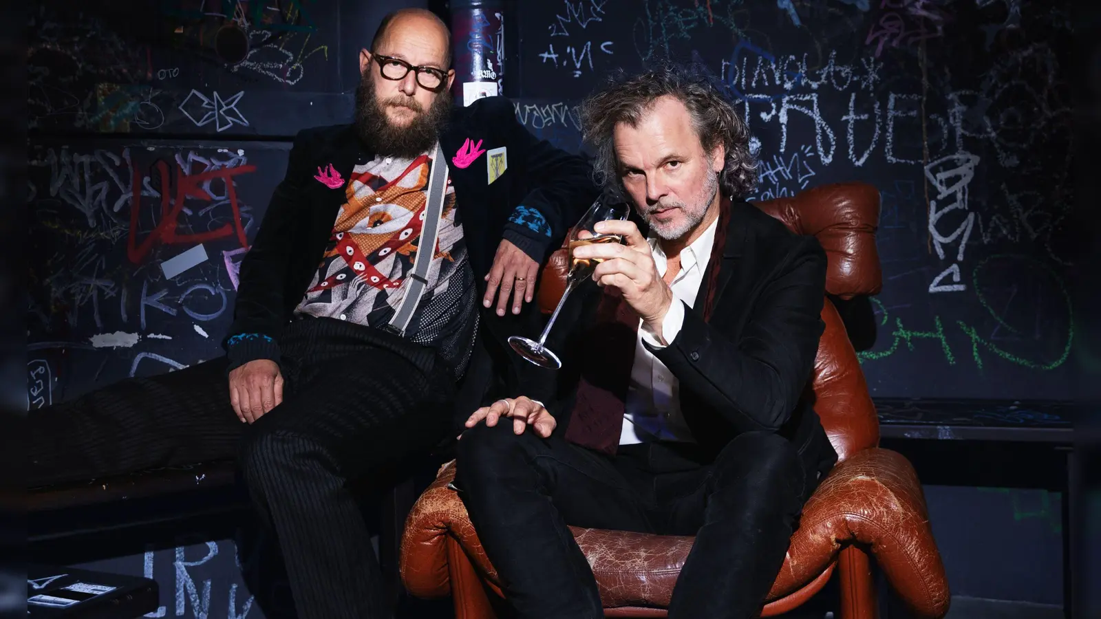 Sänger Sebastian Horn (auch Frontmann der Band Bananafishbones) und Filmkomponist Gerd Baumann (r.) sind die Köpfe von Dreiviertelblut. (Foto: Bert Heinzlmeier)