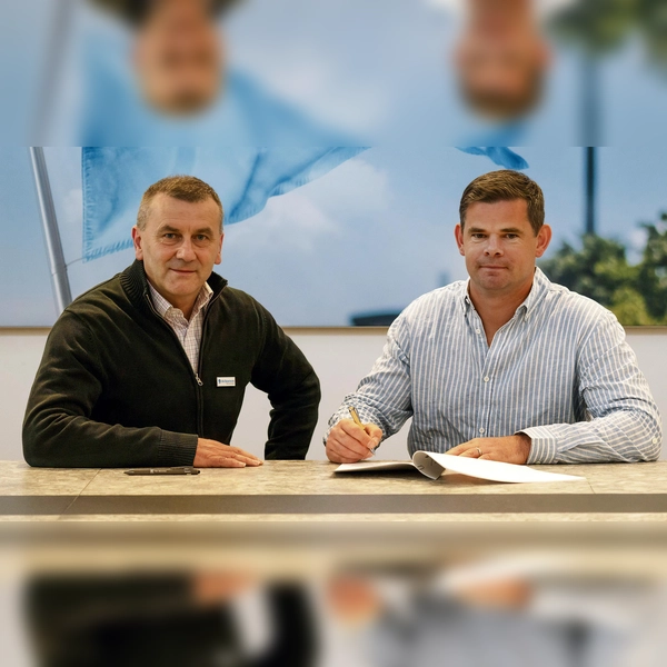 Neuer sportlicher Leiter für den Löwennachwuchs: Steffen Winter (rechts). (Foto: TSV 1860)