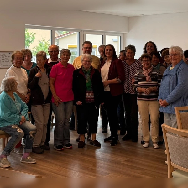 Der Seniorentreff besuchte die BRK-Tagespflege in Altomünster. (Foto: BRK)