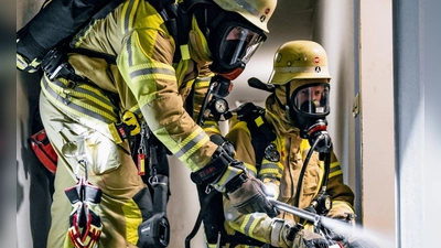 Der Brand in Markt Indersdorf entstand im Treppenhaus des Mehrfamilienhauses. (Foto: Kreisbrandinspektion Dachau)