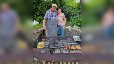 Nach Corona konnte das gemeinsame Grillfest von Tafelbesuchern und Helfer endlich wieder stattfinden. (Foto: NBH Grünwald)