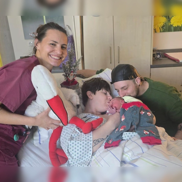 Im Helios Amper-Klinikum Dachau hat an den Weihnachtstagen Matija, das diesjährige Weihnachtsbaby, das Licht der Welt erblickt. (Foto: Helios)