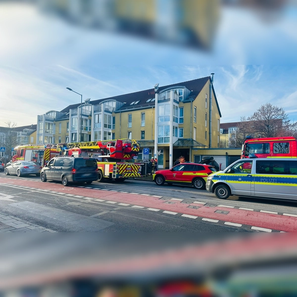 In einem Wohngebäude löste angebranntes Essen einen Feuerwehreinsatz aus. (Foto: Feuerwehr)