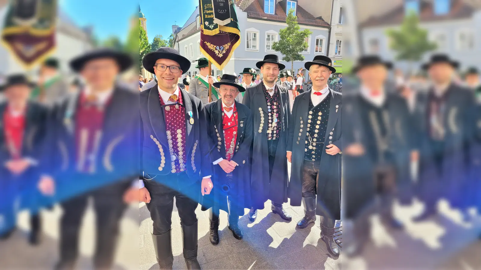 Die Dachauer Delegation mit (von li) Stadtrat Markus Erhorn, Stefan Konicsek, Matthias Schöpf und Bayernbund Kreisvorsitzender Dr. Edgar Forster. (Foto: Ampertaler)