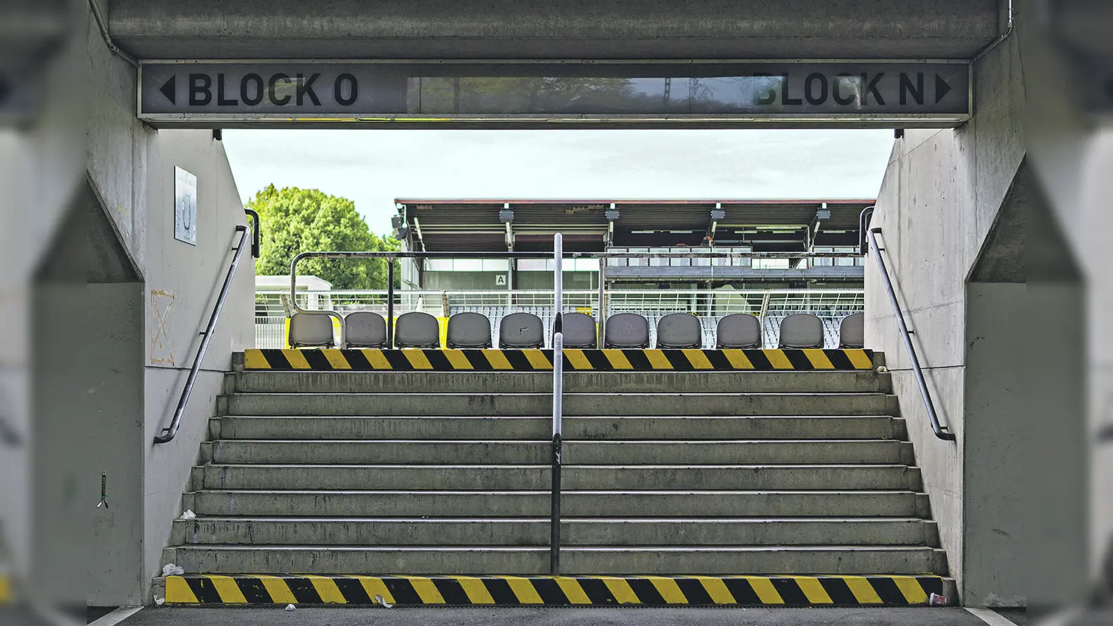 Sanierungsstau: Grünwalder Stadion. (Foto: Anne Wild)