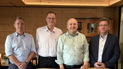 Die neue geschäftsführende Vorstandschaft von Dachau AGIL e.V. (v.l.): Stefan Jänicke-Spicker (Schriftführer), Jochen Reiner (2. Vorsitzender), Markus Hertlein (1. Vorsitzender) und Christian Bieberle (Schatzmeister). (Foto: Dachau AGIL e.V.)