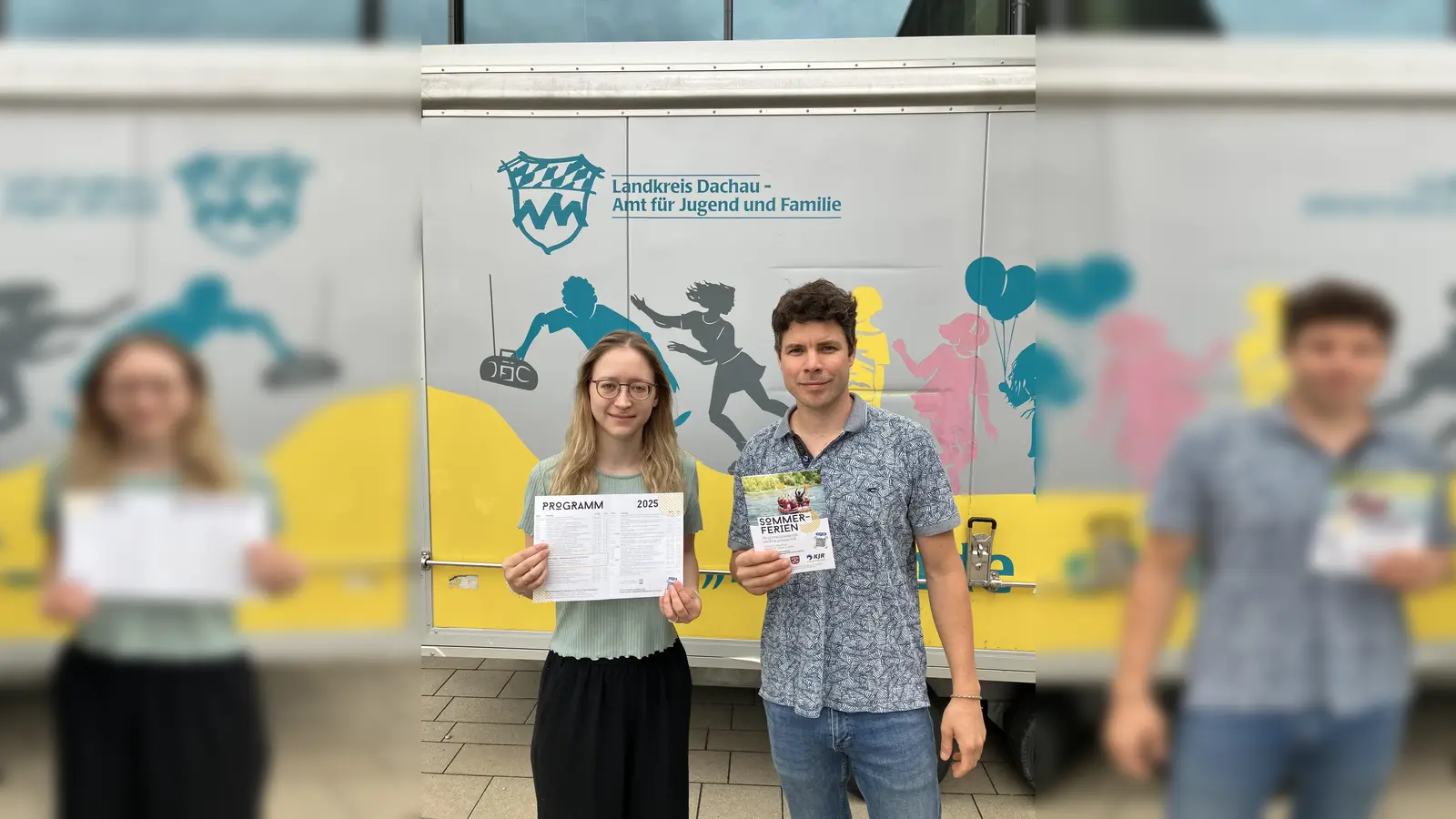 Janina Deger, Gemeindejugendarbeit Odelzhausen &amp; Sulzemoos, und Chris Janisch, Gemeindejugendarbeit Odelzhausen, freuen sich auf das Ferienprogramm.<br> (Foto: KJR Dachau)