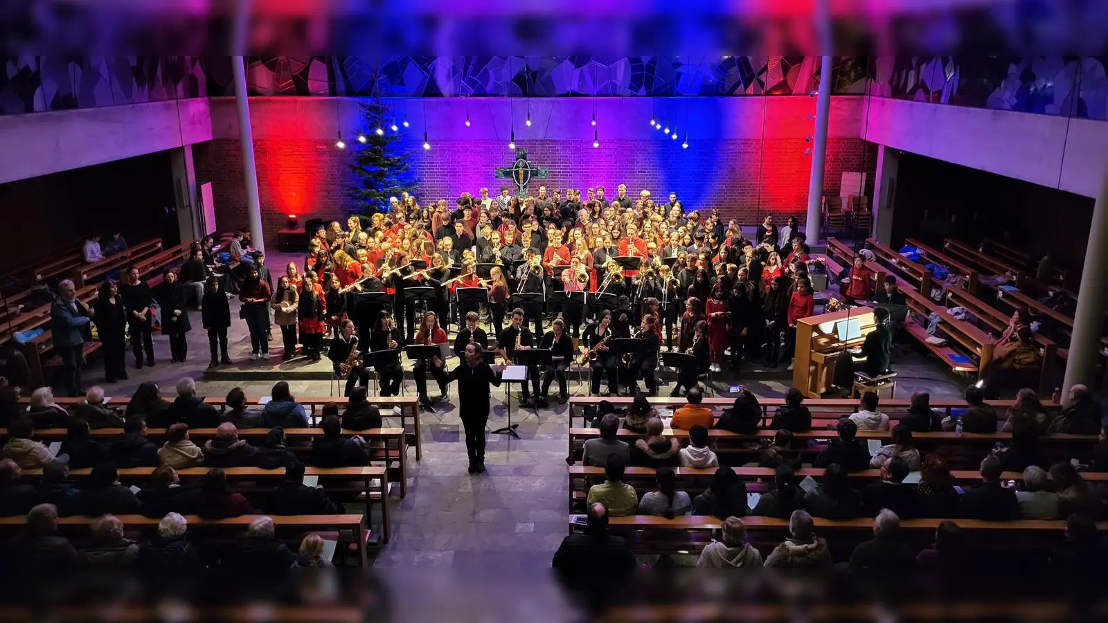 250 junge Musikerinnen und Musiker wirkten mit. (Foto: Sch)