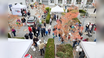 Mehr als 2.000 Besucher flanierten über das Gelände der Stadtwerke in der Brunngartenstraße am Tag der offenen Tür. (Foto: Stadtwerke Dachau)
