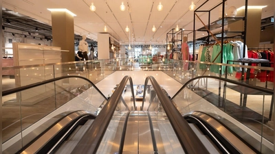 Das Modehaus Rübsamen wird sich nach dem Umbau glanzvoll präsentieren. (Foto: Hans Seidl)