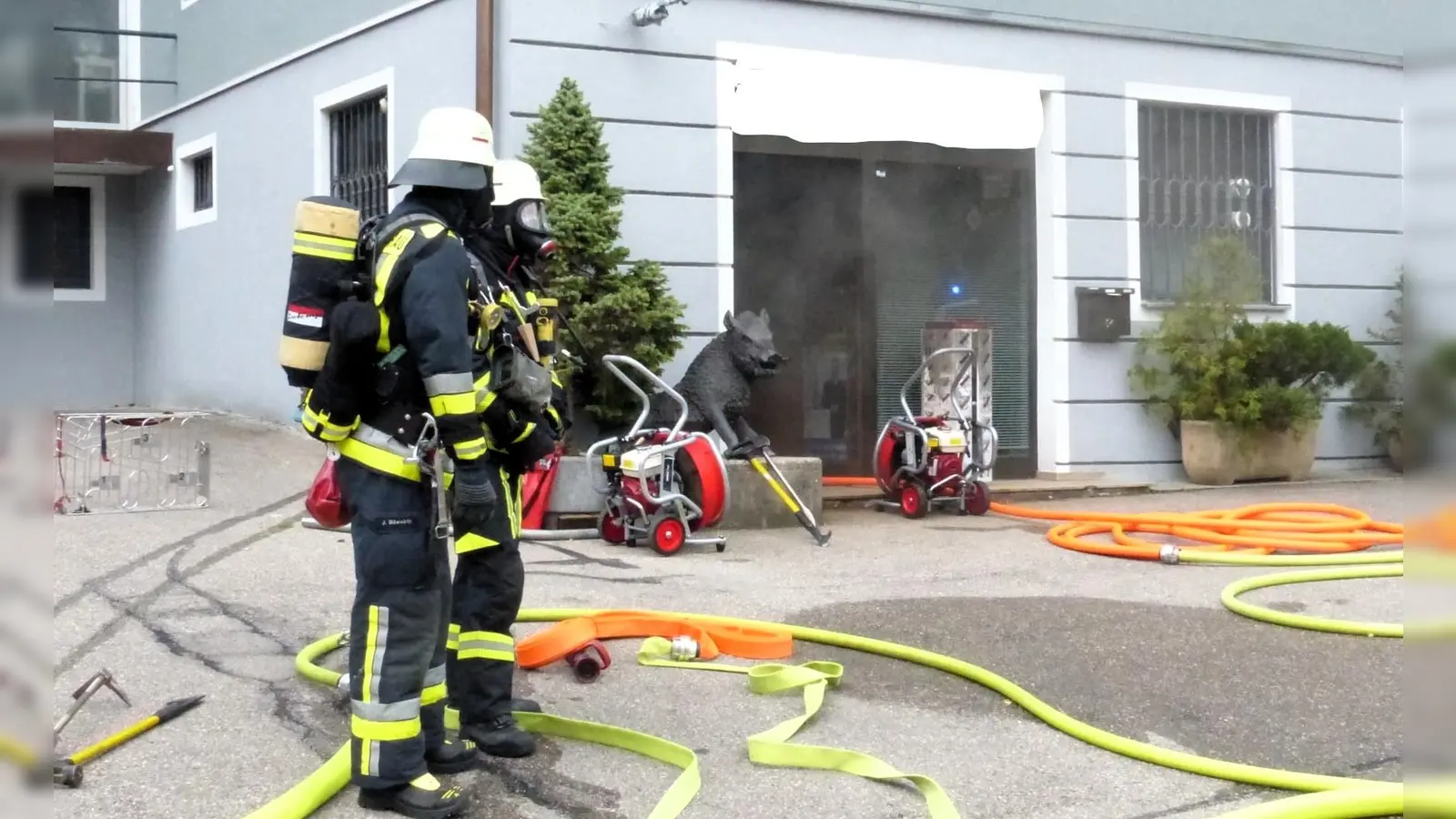Die Dachauer Feuerwehr musste den Brand in einem Waffengeschäft in der Altstadt löschen. (Foto: FF Dachau)