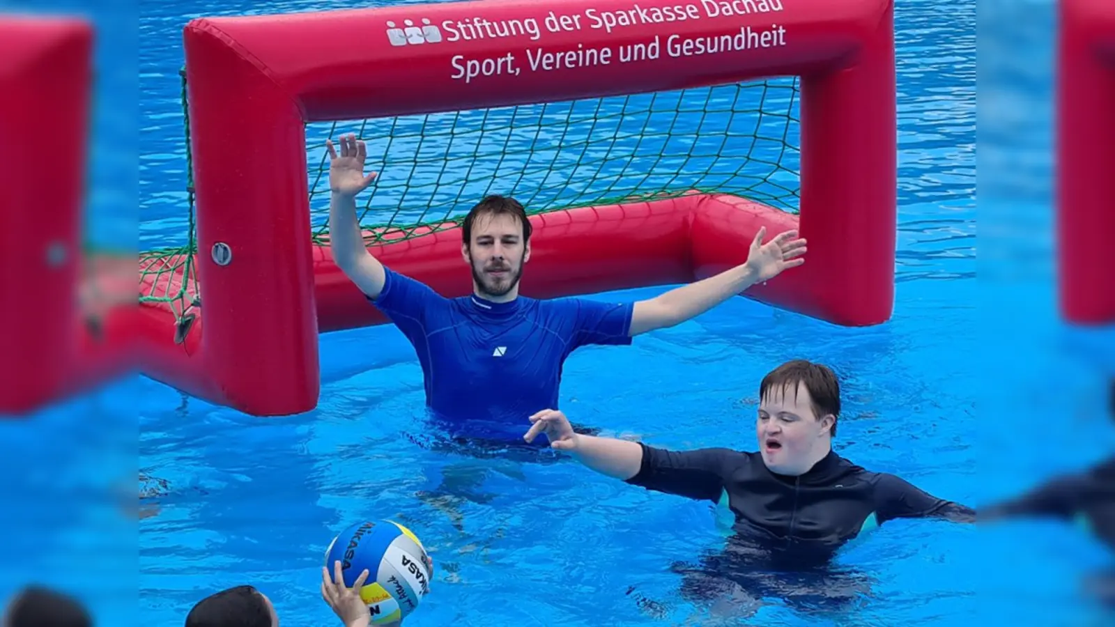 Fair Play und körperloses Spiel beim Aquaball. (Foto: Bunnyhunters Dachau)