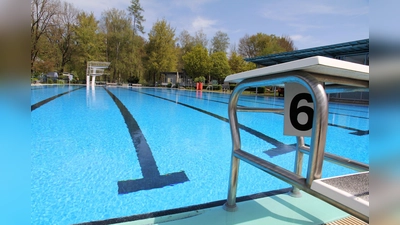 Am 13. Mai fällt der Startschuss für die Freibadsaison im Dachauer Familienbad. (Foto: Stadtwerke Dachau)