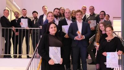 Die Mitarbeiter wurden für absolvierte Weiterbildungen bzw. erfolgreichen Abschluss der verkürzten Ausbildung geehrt.  (Foto: Sparkasse Dachau)