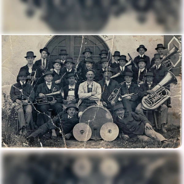 So fing vor 100 Jahren alles an: die Blaskapelle Petershausen anno 1925. (Foto: Blaskapelle Petershausen)