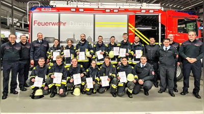 Eine stattliche Verstärkung erhält die Feuerwehr Dachau durch die neuen Mitglieder. (Foto: FF Dachau)